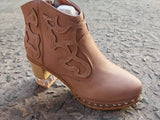 Large Size 2025 Embroidery Fashion Boots Lady Rivet Side Acrylic Crystal High And Short Boots HZ0115