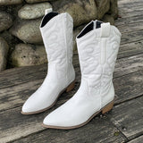 2025 New Embroidery Women's Mid-Clinic Fluorescent Tip Martin Boots Coarse And Large-Size Boots HZ0115