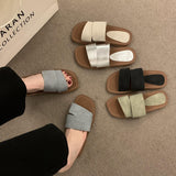 Small Design Sense Retro Square Toe Flat-Bottom Slippers Women Wearing Fairy Wind Seaside Resort Beach Cool HZ0115