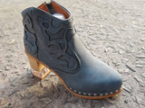 Large Size 2025 Embroidery Fashion Boots Lady Rivet Side Acrylic Crystal High And Short Boots HZ0115