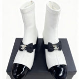 2025 Autumn And Winter New Double C Small Fragrant Style French Bows Coarse And Short Boots Women Elegant Korean Version Straight HZ0115