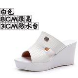 Real Leather Slope And Slippers Women Wearing Fashion Pine Cake Thick Bottom Fitting Room A Word Drag Anti-Slip High And Cow Skin Cold Drag HZ0115