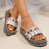 2025 Fashion Family Style Thick Bottom Slippers Women Rivet Hemp Rope Large Size Water Loose Beach Slippers HZ0115