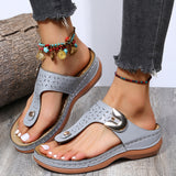 Large-Size Slippers Women 2025 Spring And Summer New Fashion Slope And Flip-Flops Wearing Beach Slippers Women HZ0115